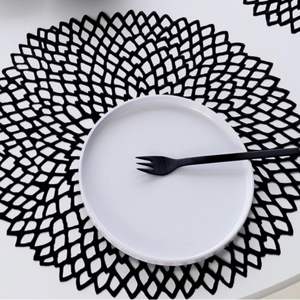 Chilewich Dahlia Placemats - Black - Set of 6